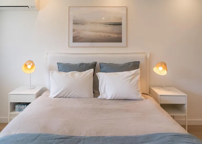 Salis - Sea View - 4 People דירה